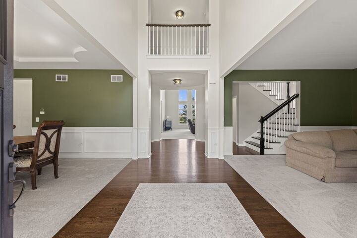Property Photo: 27107 Thornwood Boulevard IL 60585