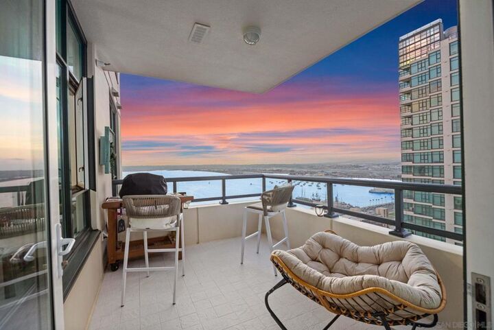 Property Photo:  1199 Pacific Hwy 3202  CA 92101 
