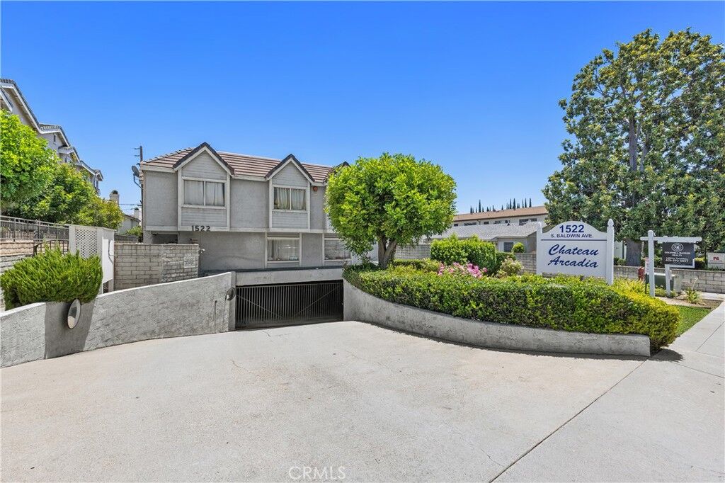 Property Photo:  1522 S Baldwin Avenue 10  CA 91007 