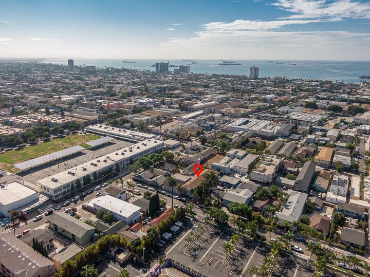 Property Photo:  1056 E 6th Street  CA 90802 