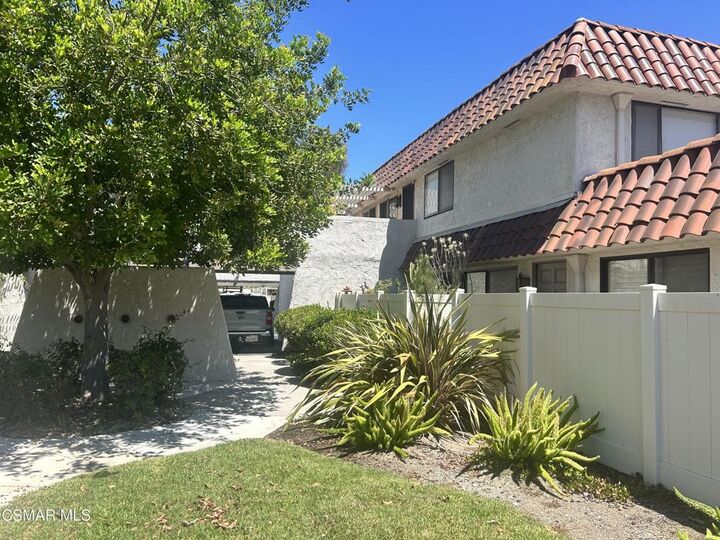 Property Photo:  1218 Landsburn Circle  CA 91361 