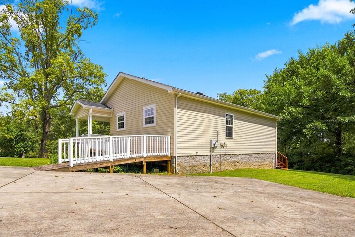 Property Photo:  150 Higdon Ln  TN 38574 