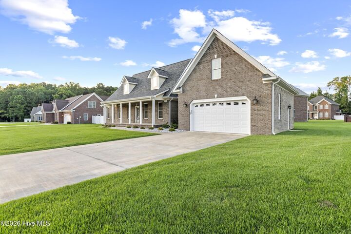 Property Photo: 407 King Richard Court NC 28546