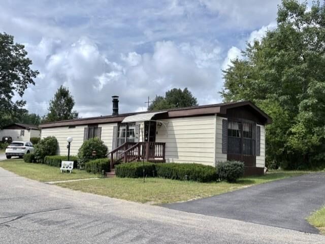 Property Photo:  52 Rachel Circle  NH 03045 