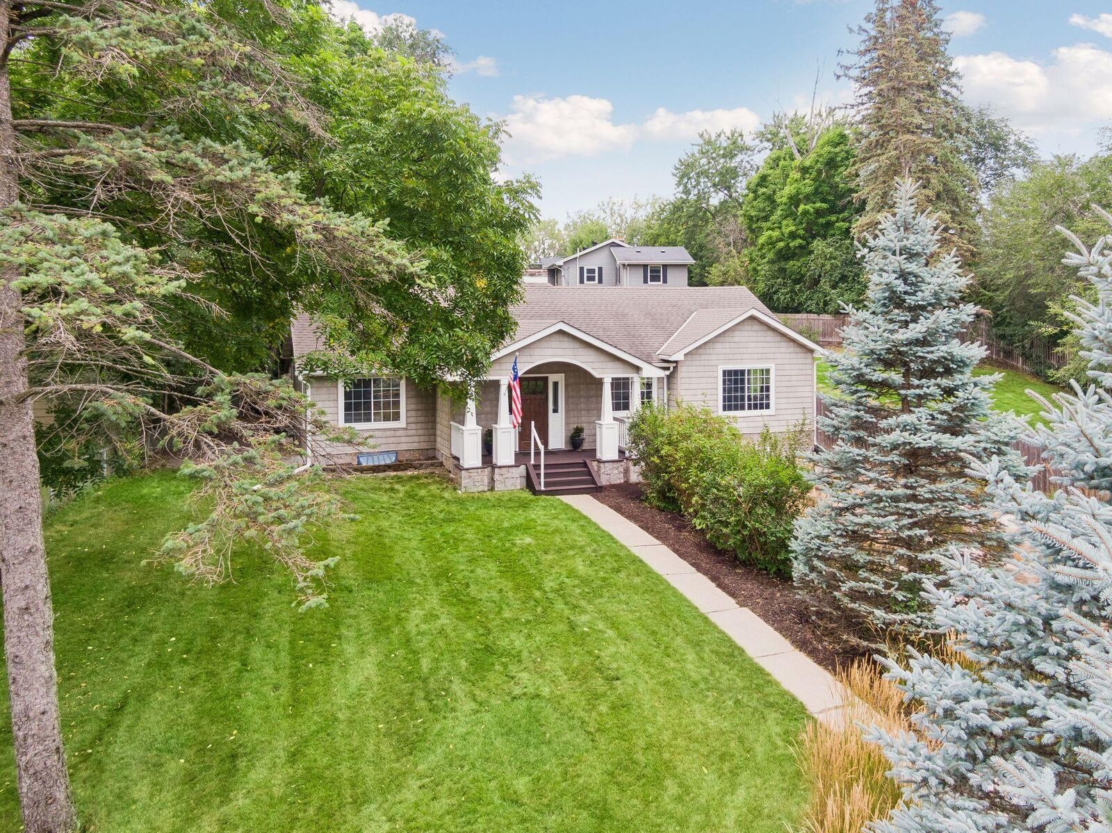 Property Photo:  5112 Willow Lane  MN 55345 