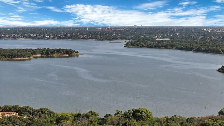 Property Photo:  Lot 19 Oak Bluff Drive  TX 76208 