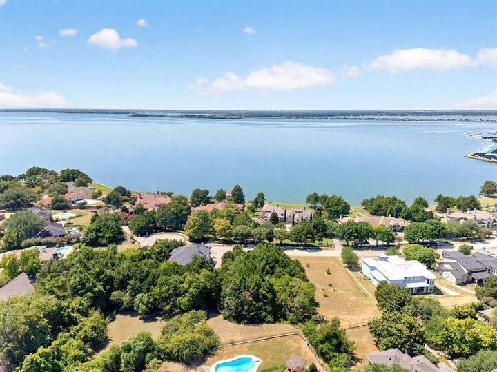 Property Photo: 2275 Lafayette Landing TX 75032