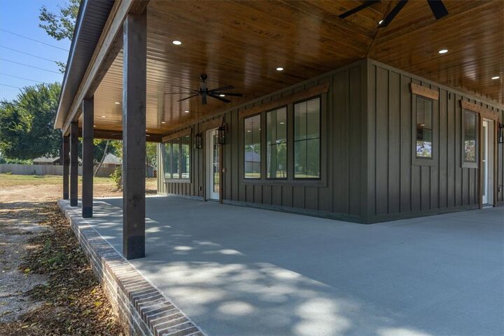 Property Photo:  1170 Viney Grove Road  AR 72753 