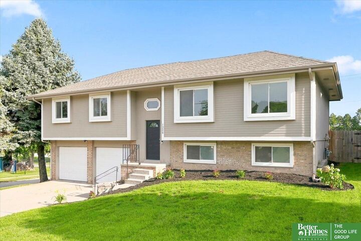 Property Photo:  1208 Sunshine Boulevard  NE 68123 