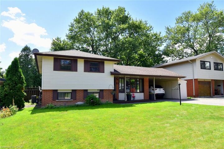 23 Sherwood Rise — photo 1