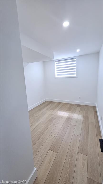 Property Photo:  34 Orchard Drive Lower  ON N5A 0L1 