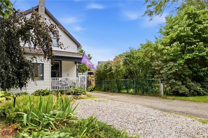99 Dufferin Street — photo 1