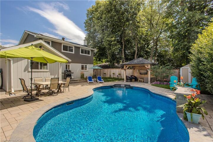 Property Photo: 2124 Sandringham Drive ON L7P 1L9