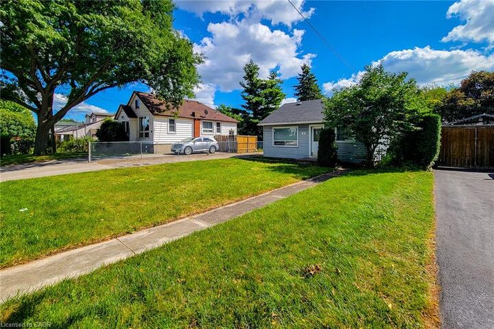 Property Photo:  92 Munn Street  ON L8V 1K3 