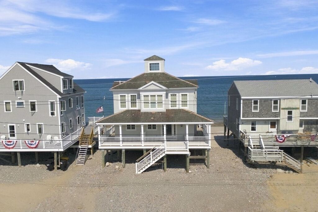 Property Photo:  2 Cliff Rd S  MA 02066 