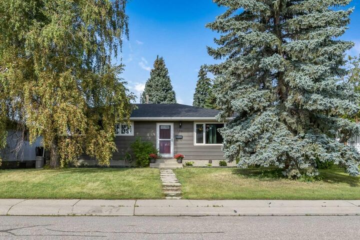 135 Manora Hill NE — photo 1