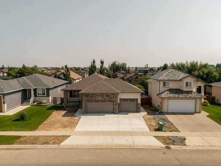 Photo de la propriété: 1027 Canyon Boulevard W AB T1K 7V4