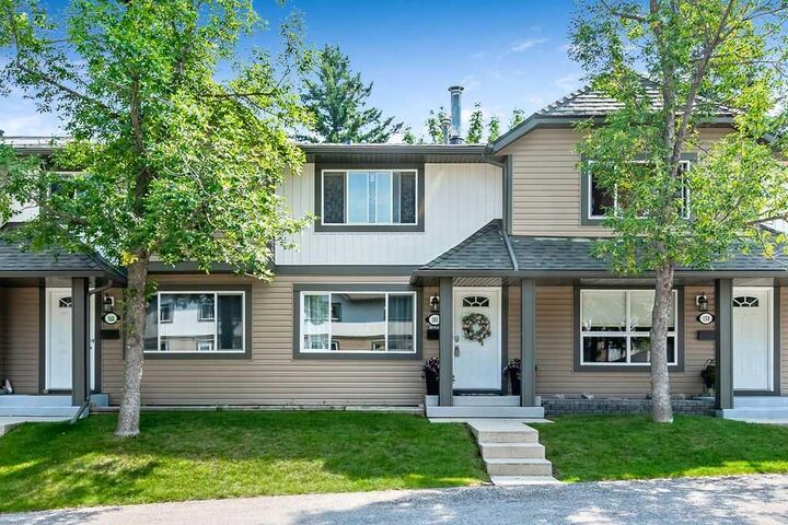161 Woodborough Terrace SW — photo 1