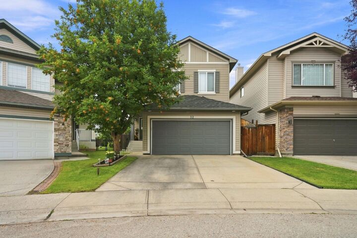32 Tuscany Ravine Crescent NW — photo 1