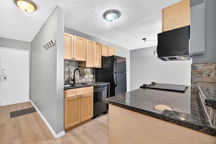 1312 13 Avenue SW 501 — photo 1