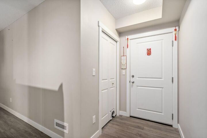 Property Photo: 10 Kincora Glen Park NW 115 AB T3R 1R9