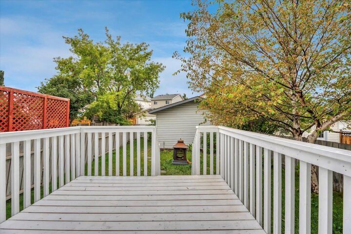 Property Photo: 131 Hidden Way NW AB T3A 5S7
