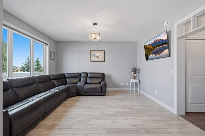 Property Photo: 64 Henderson Crescent AB T0M 1R0