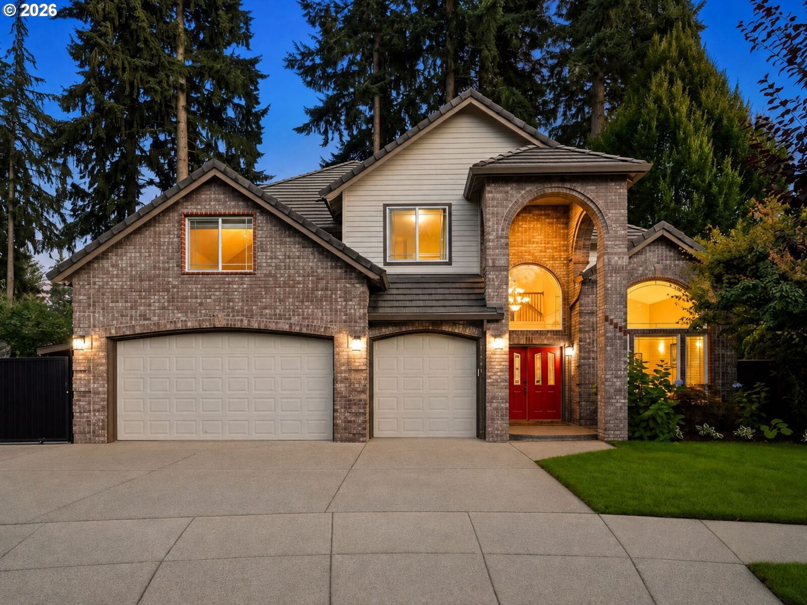 Property Photo:  14805 NE 13th Cir  WA 98684 