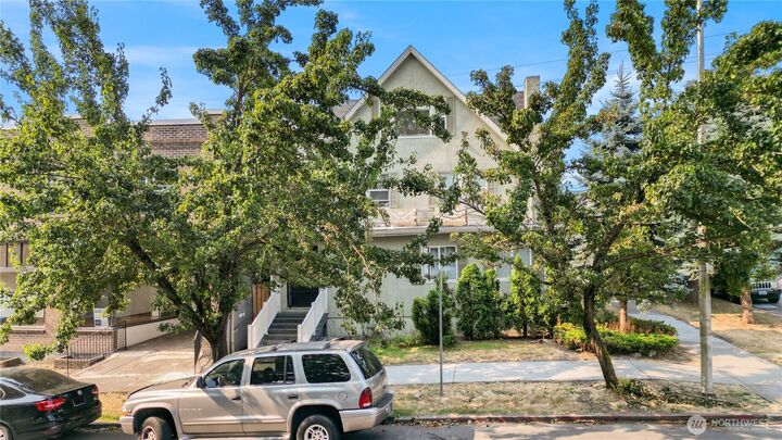 Property Photo:  222 N I Street  WA 98403 