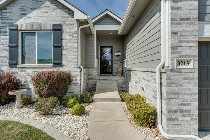 Photo de la propriété: 3213 S Bluelake Ct KS 67215