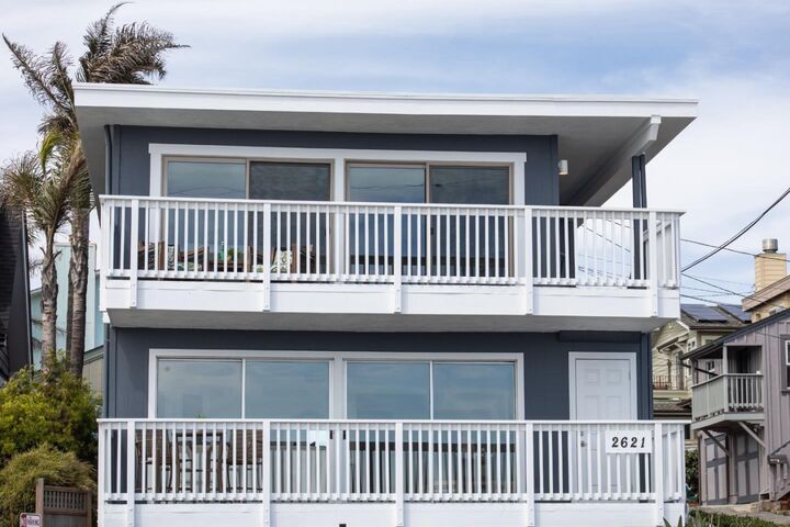 Property Photo:  2621 East Cliff Drive  CA 95062 