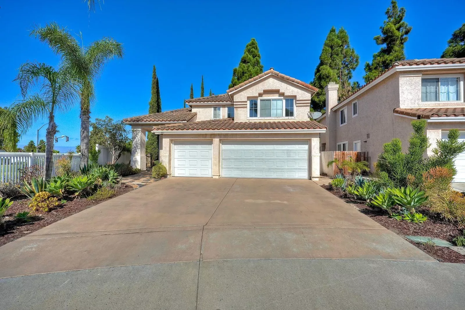 Property Photo:  801 Mosaic Cir  CA 92057 