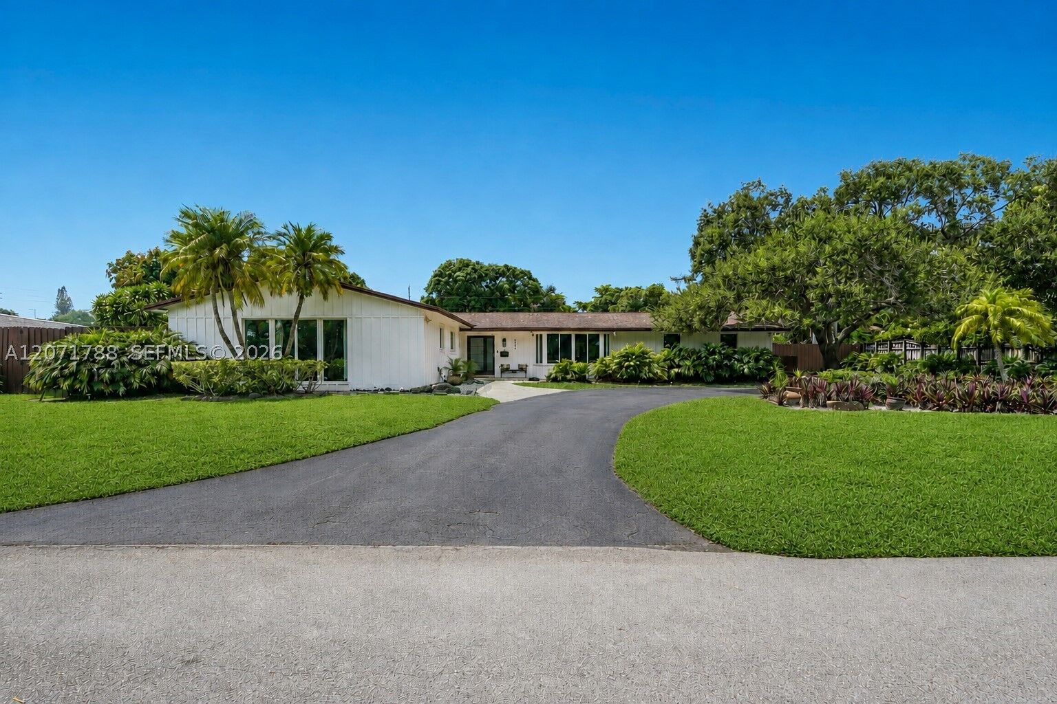 Property Photo:  8520 SW 151st Street  FL 33158 