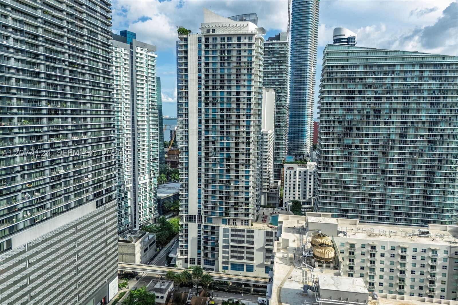 Property Photo:  1100 S Miami Ave 609  FL 33130 