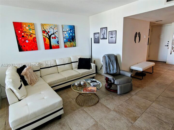 Property Photo: 2333 Brickell Ave 2814 FL 33129