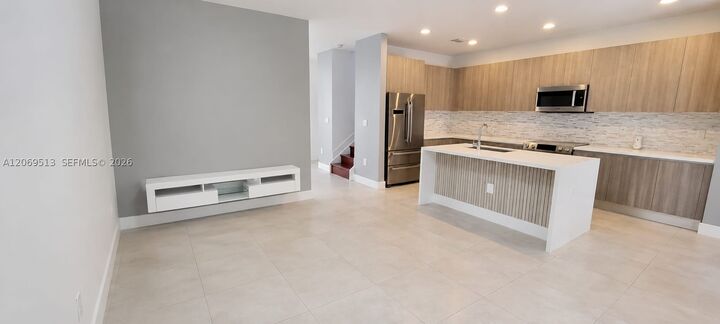 Property Photo: 10219 NW 72nd Ter FL 33178