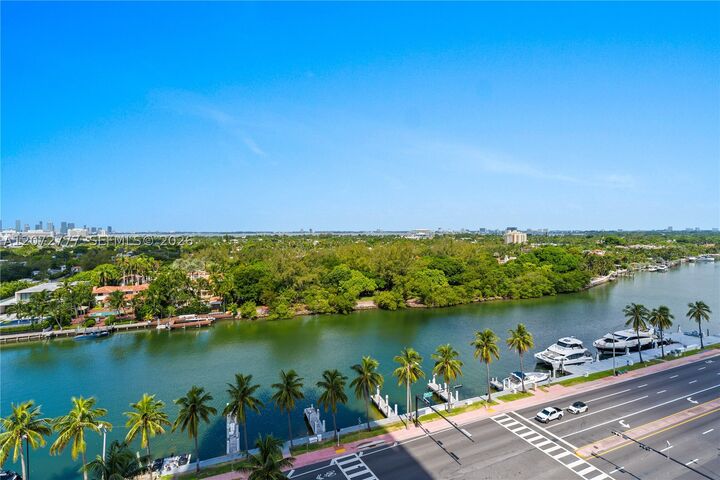 Property Photo:  4401 Collins Ave 1115  FL 33140 