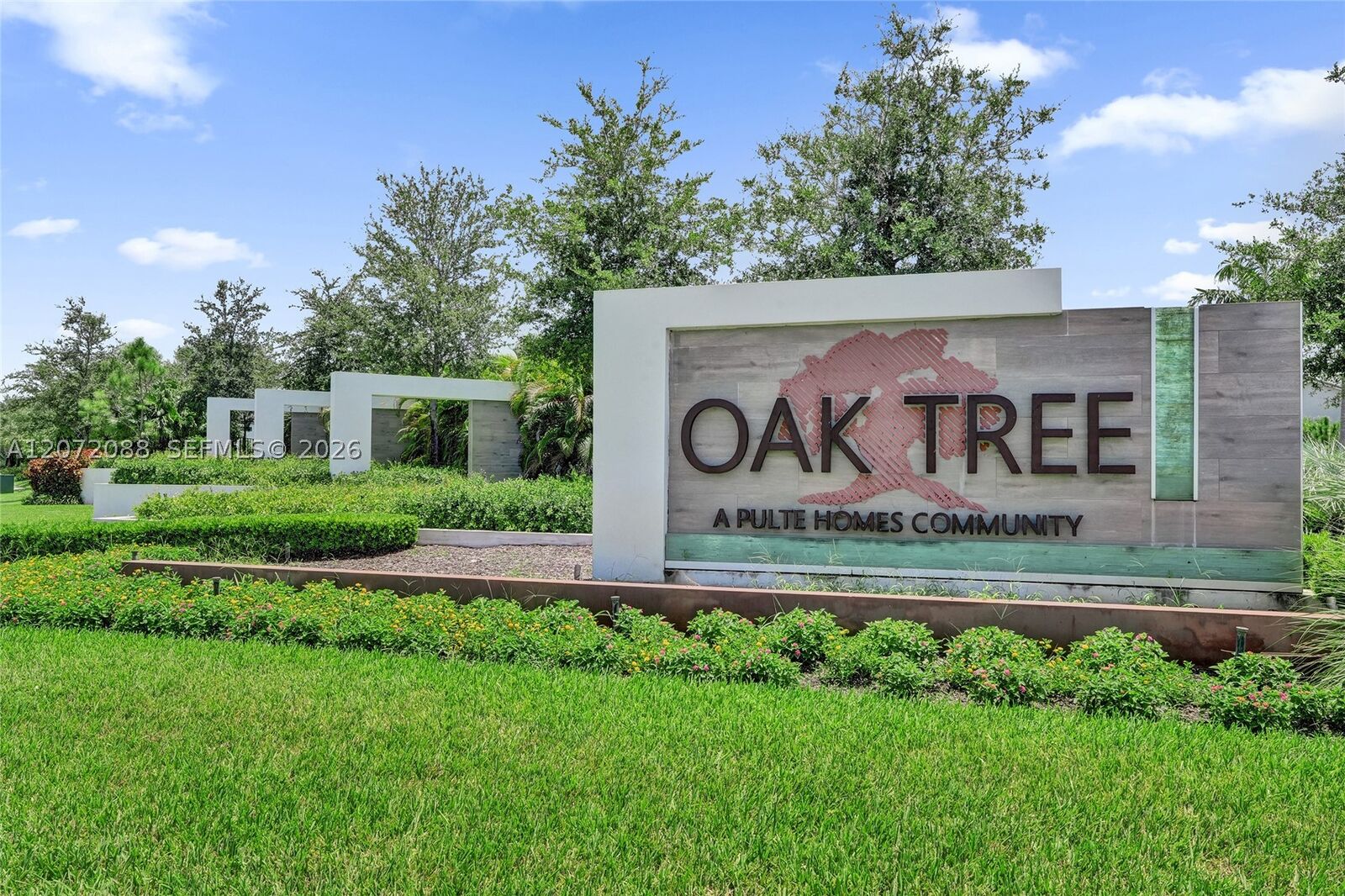Property Photo:  2138 S Appleton Cir S  FL 33309 