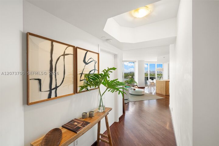 Property Photo:  4779 Collins Ave 1005  FL 33140 