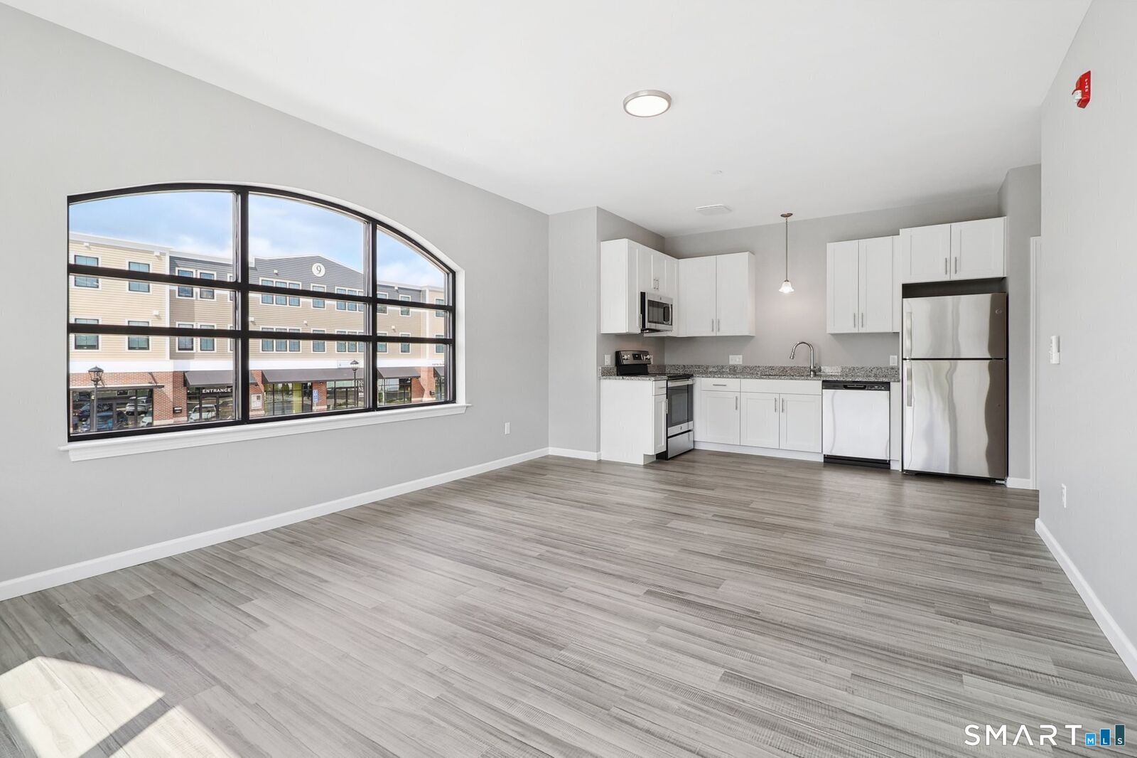 Property Photo:  10 Steele Boulevard 201  CT 06037 