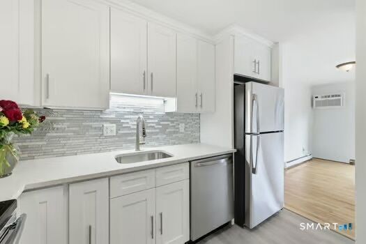 Property Photo: 7 Sharon Lane 7 CT 06109