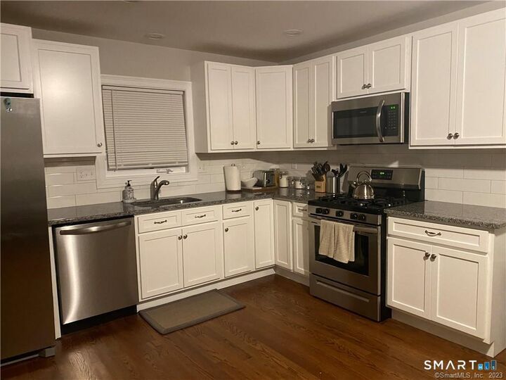 Property Photo:  8 Svea Avenue C  CT 06405 