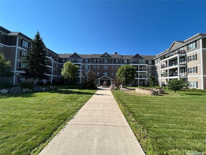 601 110th Avenue 323 — photo 1