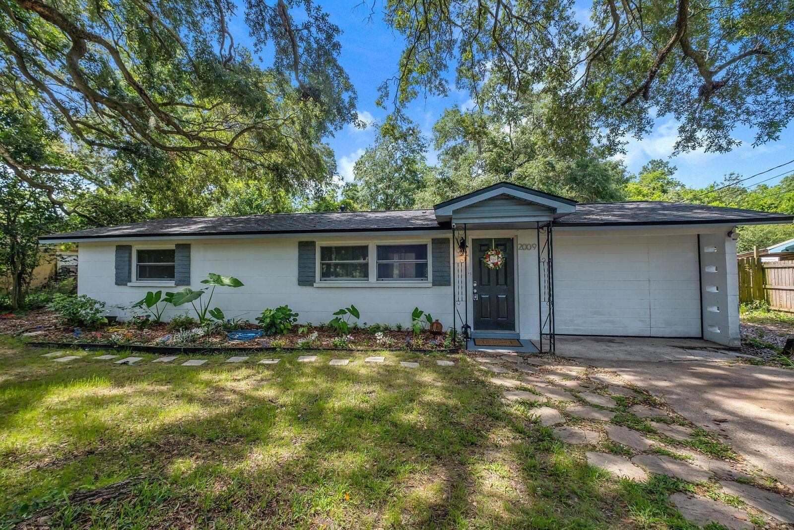 Property Photo:  2009 Woodstock Lane  FL 32303 