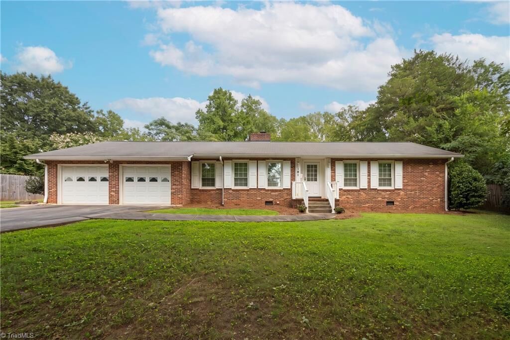 Property Photo: 191 Monroe Street NC 27104