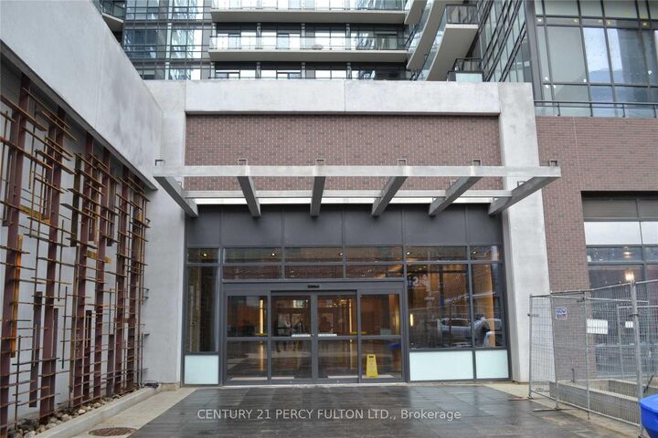 Property Photo:  460 Adelaide Street E 1212  ON M5A 1N6 