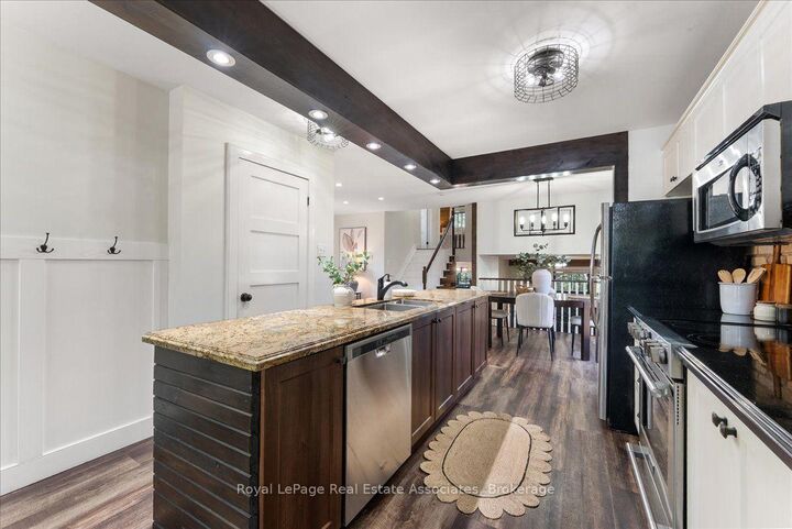 Property Photo:  1464 Trowbridge Drive  ON L1G 7R7 