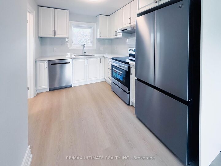 Property Photo:  83 Burr Avenue Upper  ON M6L 1V3 