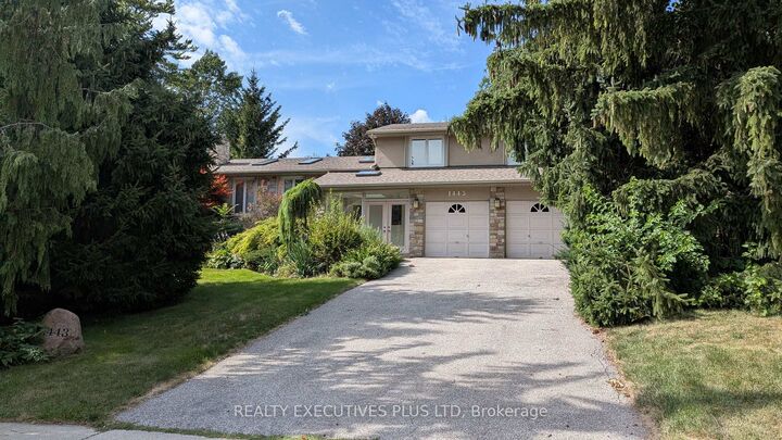 Property Photo:  1443 Birchwood Drive  ON L5J 1T3 