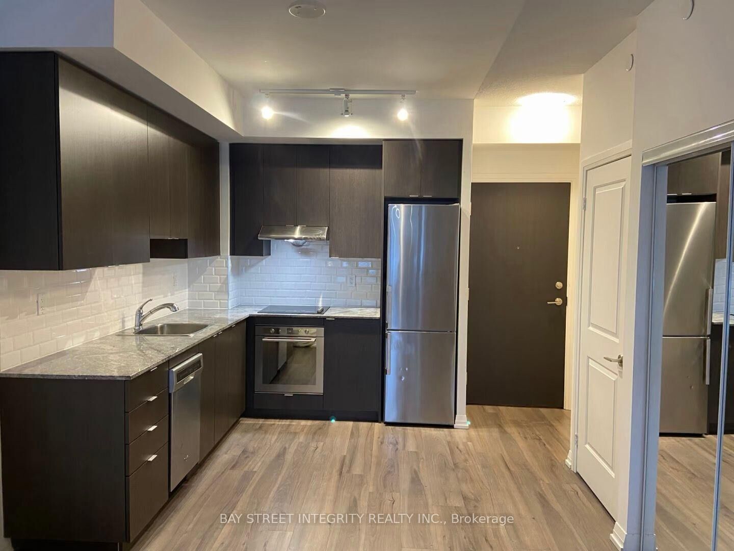 Property Photo:  50 Ann O'Reilly Road 221  ON M2J 0A8 